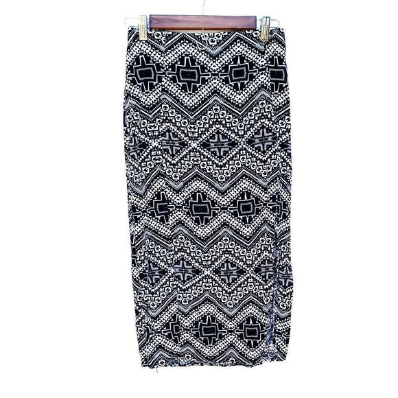 Express Black White Aztec Tribal Geometric Side Slit Midi Pencil Skirt - Picture 6 of 6